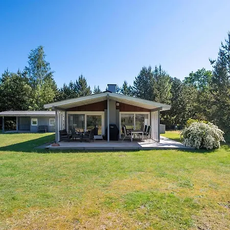 Well-designed House In Scenic Surroundings * Martofte