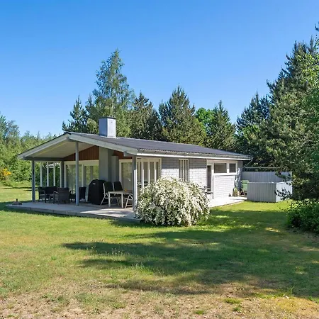 Well-designed House In Scenic Surroundings * Martofte